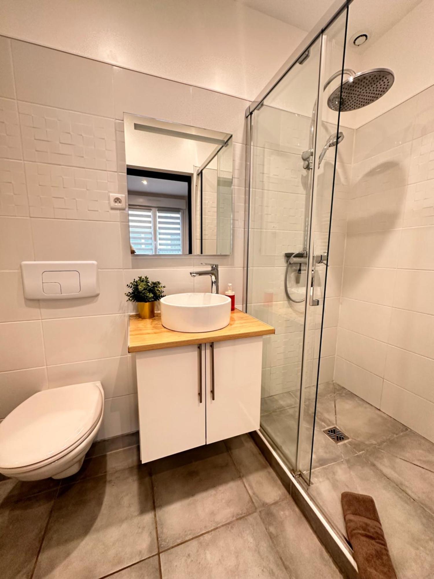 Le Remois - Charmant T2 - Renove - Parking - Cour Privative - Wifi 兰斯 外观 照片